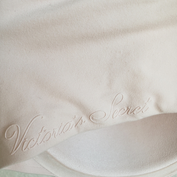 Victoria's Secret padded bra, size 32DDD - Picture 5 of 8